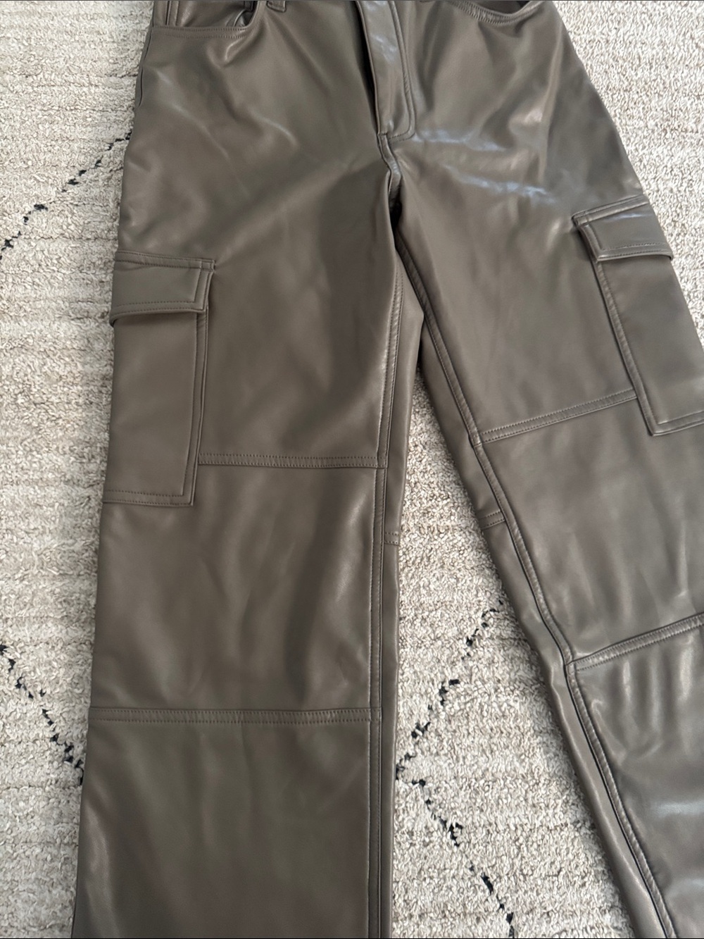 Abercrombie and fitch vegan leather pants size 25 - Picture 2 of 4